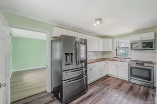 317 Centre Ave, Lindenhurst, NY 11757 - Photo 30