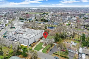 317 Centre Ave, Lindenhurst, NY 11757 - Photo 20