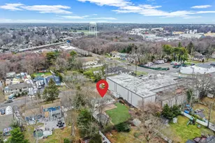 317 Centre Ave, Lindenhurst, NY 11757 - Photo 22