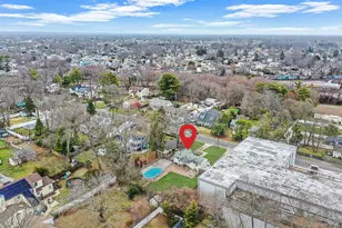 317 Centre Ave, Lindenhurst, NY 11757 - Photo 24