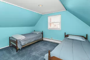 247 Knollwood Ln, Seaford, NY 11783 - Photo 16