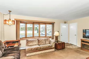 247 Knollwood Ln, Seaford, NY 11783 - Photo 6