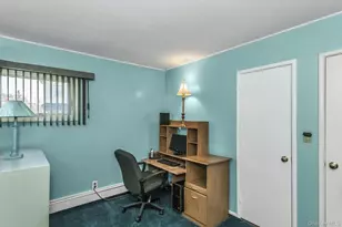 247 Knollwood Ln, Seaford, NY 11783 - Photo 14