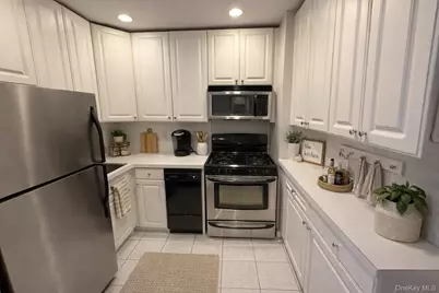 133 Beach 120th Street #2C, Rockaway Beach, NY 11694 - Photo 4