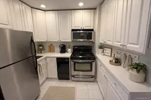 133 Beach 120th St, Rockaway Beach, NY 11694 - Photo 4