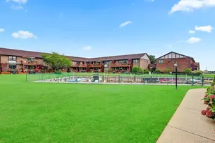 228 Mariners Way, Copiague, NY 11726 - Photo 10