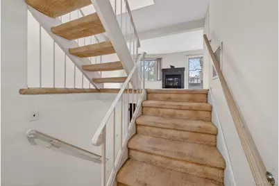 169 Treetop Circle, Nanuet, NY 10954 - Photo 4