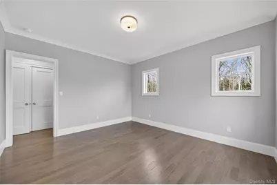 208 Cow Neck Road, Port Washington, NY 11050 - Photo 14