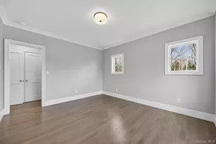 208 Cow Neck Rd, Port Washington, NY 11050 - Photo 14