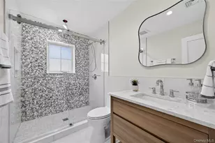 208 Cow Neck Rd, Port Washington, NY 11050 - Photo 24