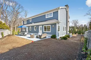 208 Cow Neck Rd, Port Washington, NY 11050 - Photo 34