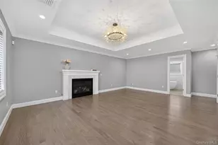 208 Cow Neck Rd, Port Washington, NY 11050 - Photo 16