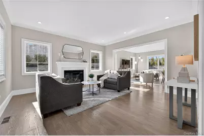 208 Cow Neck Road, Port Washington, NY 11050 - Photo 4