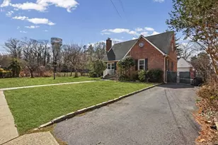 544 Birch St, West Hempstead, NY 11552 - Photo 2