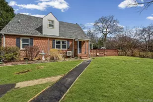 544 Birch St, West Hempstead, NY 11552 - Photo 32