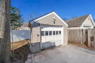 2478 Loft Ave, Baldwin, NY 11510 - Photo 22