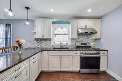 2478 Loft Avenue, Baldwin, NY 11510 - Photo 4