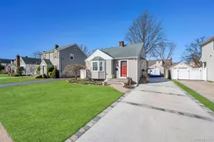 2478 Loft Ave, Baldwin, NY 11510 - Photo 2