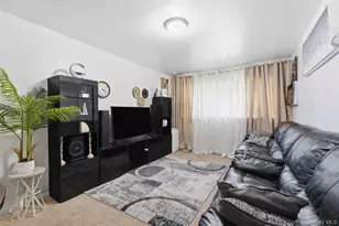 1677 Unionport Rd, Bronx, NY 10462 - Photo 18