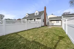 832 Stratford Dr, East Meadow, NY 11554 - Photo 20