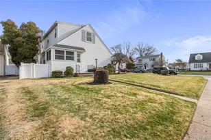 832 Stratford Dr, East Meadow, NY 11554 - Photo 18