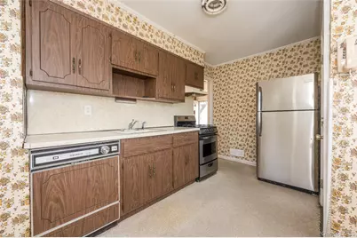 832 Stratford Drive, East Meadow, NY 11554 - Photo 6