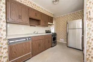 832 Stratford Dr, East Meadow, NY 11554 - Photo 6