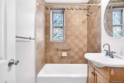 360 Westchester Avenue #122, Port Chester, NY 10573 - Photo 30