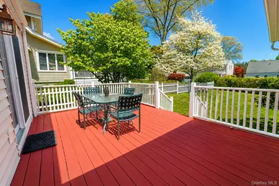 8 Seneca Avenue, White Plains, NY 10603 - Photo 22