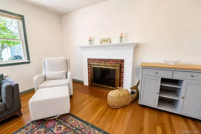 8 Seneca Avenue, White Plains, NY 10603 - Photo 8