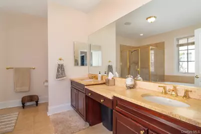 9 Stony Gate Oval, New Rochelle, NY 10804 - Photo 18