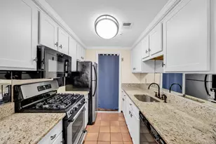 8 Birchwood Rd, Medford, NY 11763 - Photo 10