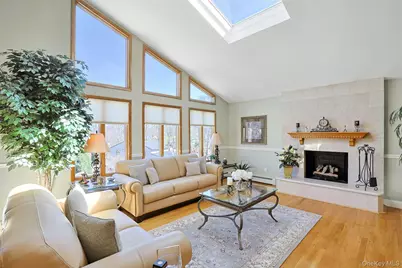 9 Summer Court, Nanuet, NY 10954 - Photo 6