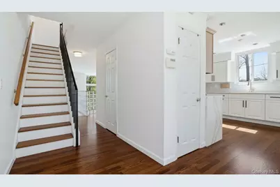 1418 Fox Glen Drive, Hartsdale, NY 10530 - Photo 8