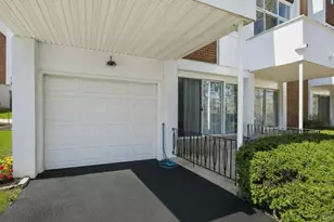 1418 Fox Glen Dr, Hartsdale, NY 10530 - Photo 22