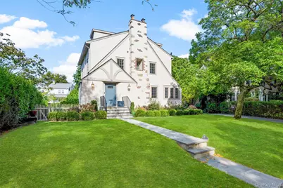 47 Pine Brook Drive, Larchmont, NY 10538 - Photo 2