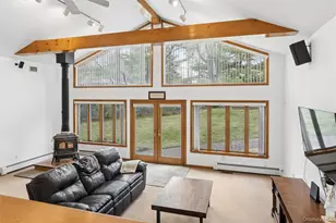 6 Viola Dr, Glen Cove, NY 11542 - Photo 14