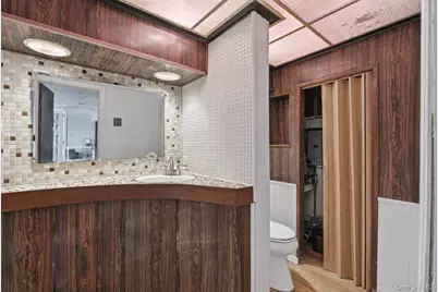 631 Cross Bay Boulevard, Broad Channel, NY 11693 - Photo 12