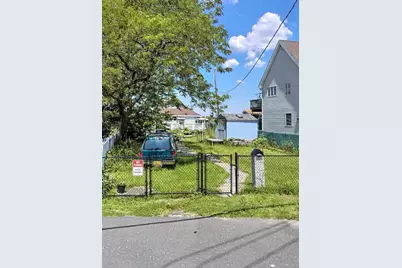 631 Cross Bay Boulevard, Broad Channel, NY 11693 - Photo 4