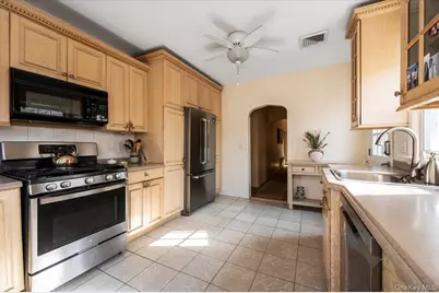 307 W Penn Street, Long Beach, NY 11561 - Photo 16