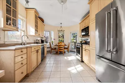 307 W Penn Street, Long Beach, NY 11561 - Photo 14