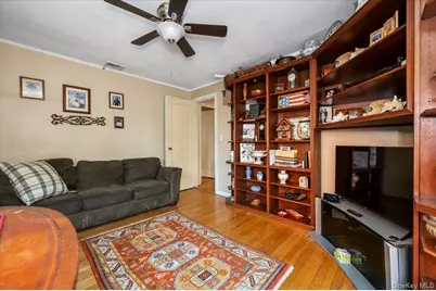 307 W Penn Street, Long Beach, NY 11561 - Photo 14