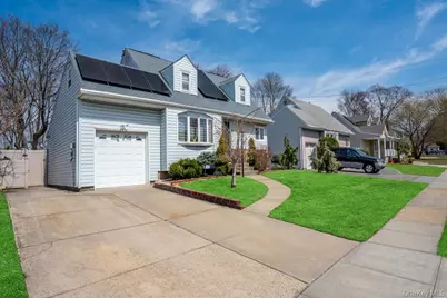 11 Karen Street, West Babylon, NY 11704 - Photo 2