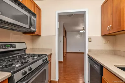 15038 Union Turnpike #2H, Flushing, NY 11367 - Photo 8