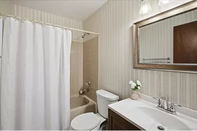 68 Knolls Drive, Stony Brook, NY 11790 - Photo 12