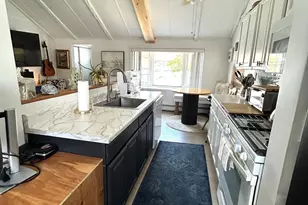 800 S 6th St, Lindenhurst, NY 11757 - Photo 8