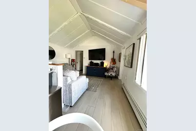 800 S 6th Street, Lindenhurst, NY 11757 - Photo 4