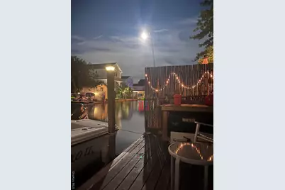 800 S 6th Street, Lindenhurst, NY 11757 - Photo 24