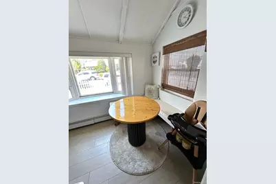 800 S 6th Street, Lindenhurst, NY 11757 - Photo 6