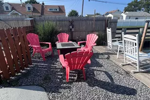 800 S 6th St, Lindenhurst, NY 11757 - Photo 22